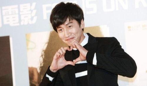 李棕棣恋情爆料最新消息,神秘新欢身份揭晓,甜蜜细节引热议